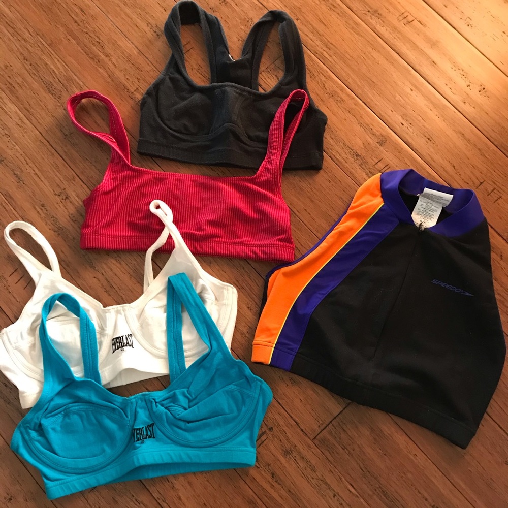 5 sports bras / workout tops